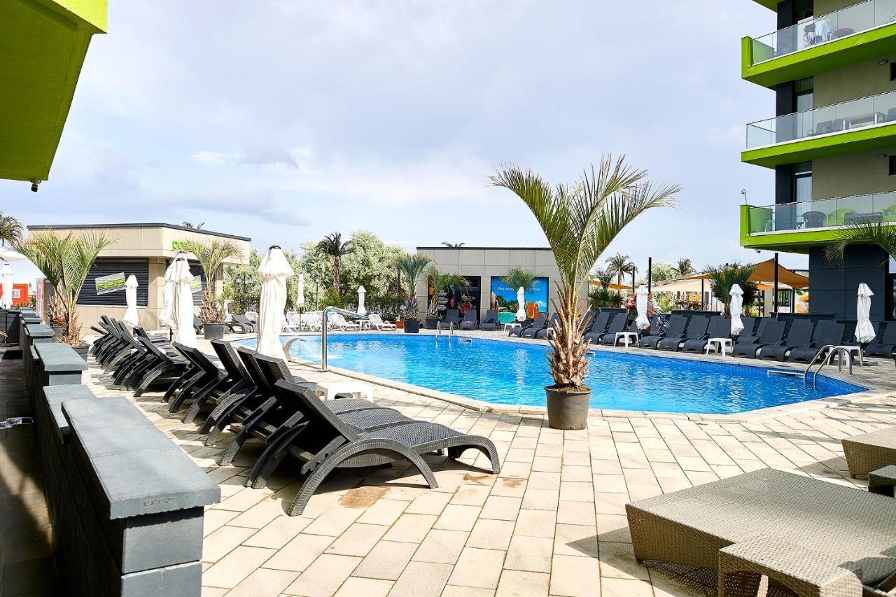 Seastar Apartment - Spa N Pools Beach Resort Мамая Экстерьер фото